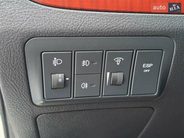 Белый Хендай Санта Фе, объемом двигателя 2.19 л и пробегом 269 тыс. км за 8999 $, фото 13 на Automoto.ua