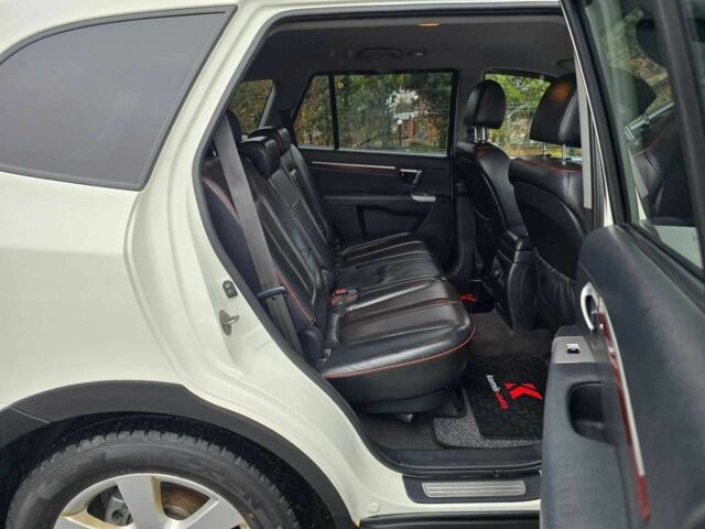 Белый Хендай Санта Фе, объемом двигателя 2.19 л и пробегом 269 тыс. км за 8999 $, фото 5 на Automoto.ua