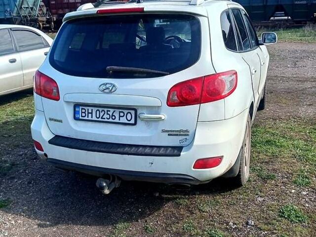 Белый Хендай Санта Фе, объемом двигателя 2.2 л и пробегом 188 тыс. км за 9800 $, фото 1 на Automoto.ua