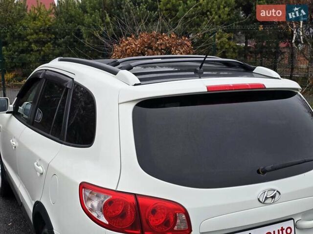 Белый Хендай Санта Фе, объемом двигателя 2.19 л и пробегом 269 тыс. км за 8999 $, фото 9 на Automoto.ua