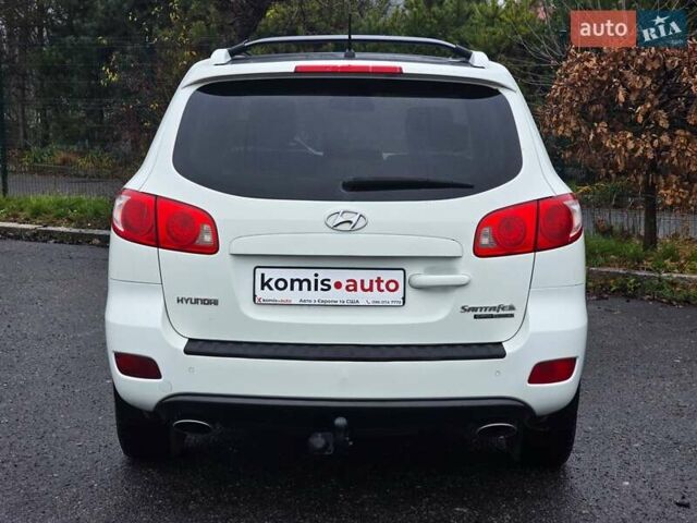Белый Хендай Санта Фе, объемом двигателя 2.19 л и пробегом 269 тыс. км за 8999 $, фото 6 на Automoto.ua