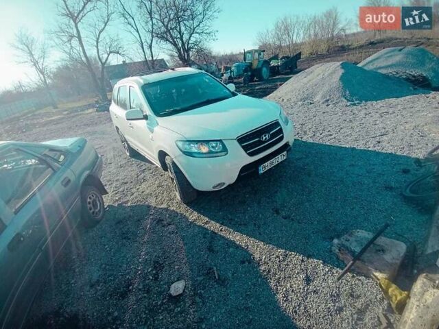 Белый Хендай Санта Фе, объемом двигателя 2.2 л и пробегом 300 тыс. км за 9000 $, фото 3 на Automoto.ua