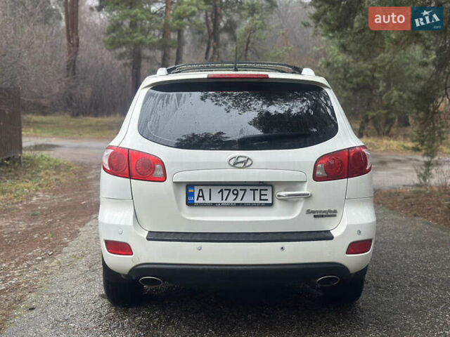 Белый Хендай Санта Фе, объемом двигателя 2.66 л и пробегом 140 тыс. км за 8700 $, фото 4 на Automoto.ua