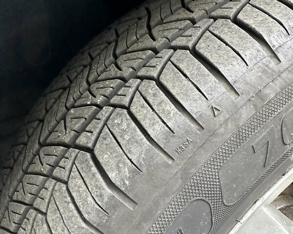 Белый Хендай Санта Фе, объемом двигателя 2.66 л и пробегом 140 тыс. км за 10500 $, фото 5 на Automoto.ua
