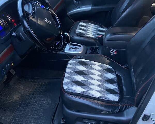 Білий Хендай Санта Фе, об'ємом двигуна 2.66 л та пробігом 250 тис. км за 9200 $, фото 9 на Automoto.ua