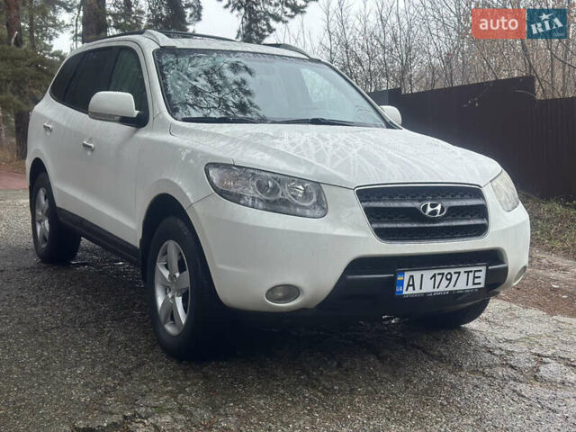 Белый Хендай Санта Фе, объемом двигателя 2.66 л и пробегом 140 тыс. км за 8700 $, фото 2 на Automoto.ua