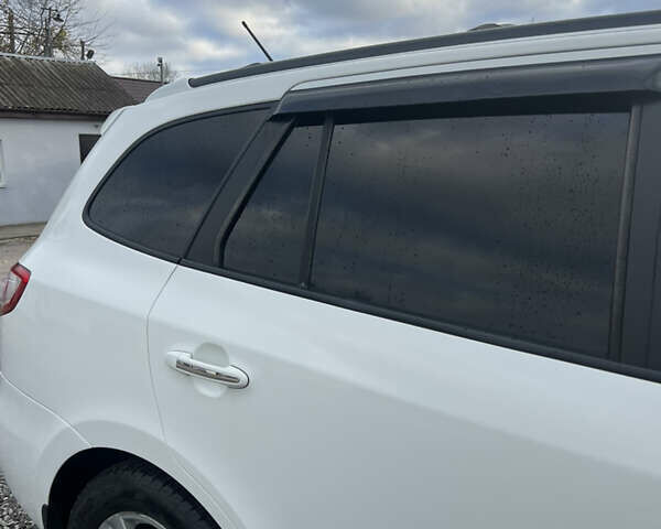 Білий Хендай Санта Фе, об'ємом двигуна 2.2 л та пробігом 259 тис. км за 11000 $, фото 14 на Automoto.ua