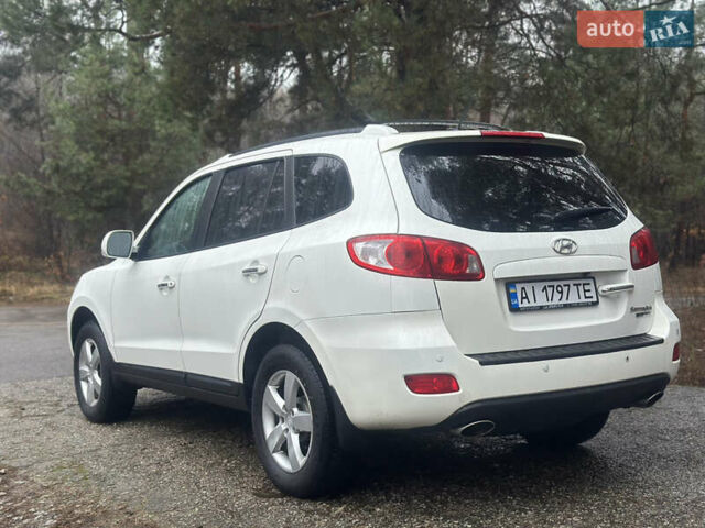Белый Хендай Санта Фе, объемом двигателя 2.66 л и пробегом 140 тыс. км за 8700 $, фото 5 на Automoto.ua
