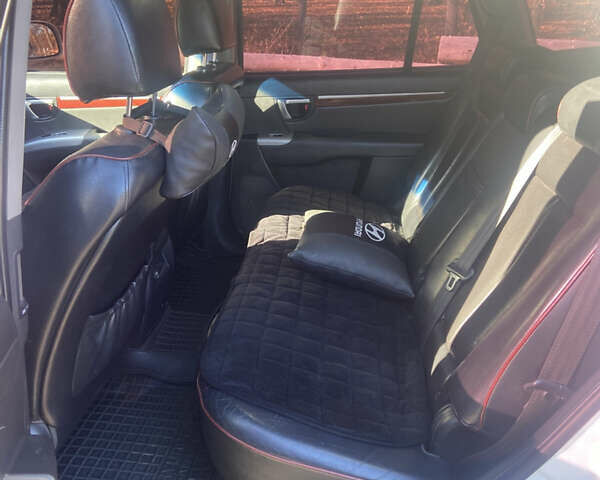 Білий Хендай Санта Фе, об'ємом двигуна 2.66 л та пробігом 250 тис. км за 9200 $, фото 13 на Automoto.ua