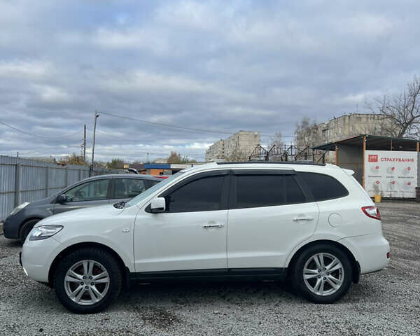 Білий Хендай Санта Фе, об'ємом двигуна 2.2 л та пробігом 259 тис. км за 11000 $, фото 2 на Automoto.ua