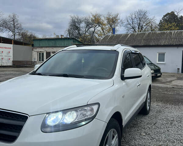 Білий Хендай Санта Фе, об'ємом двигуна 2.2 л та пробігом 259 тис. км за 11000 $, фото 1 на Automoto.ua