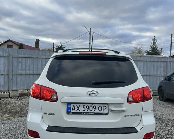 Білий Хендай Санта Фе, об'ємом двигуна 2.2 л та пробігом 259 тис. км за 11000 $, фото 4 на Automoto.ua