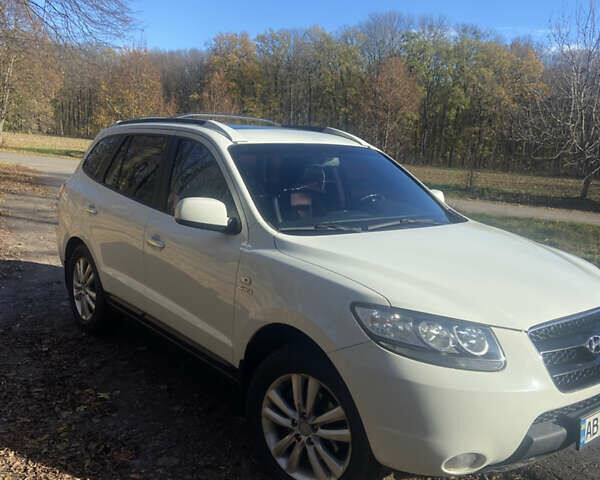 Білий Хендай Санта Фе, об'ємом двигуна 2.66 л та пробігом 250 тис. км за 9200 $, фото 6 на Automoto.ua