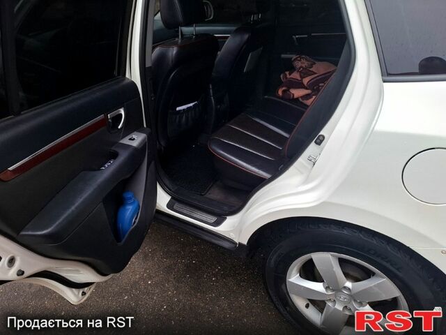 Белый Хендай Санта Фе, объемом двигателя 2.7 л и пробегом 186 тыс. км за 8300 $, фото 3 на Automoto.ua