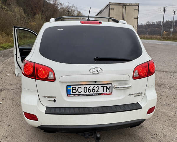 Белый Хендай Санта Фе, объемом двигателя 2.2 л и пробегом 265 тыс. км за 9500 $, фото 3 на Automoto.ua
