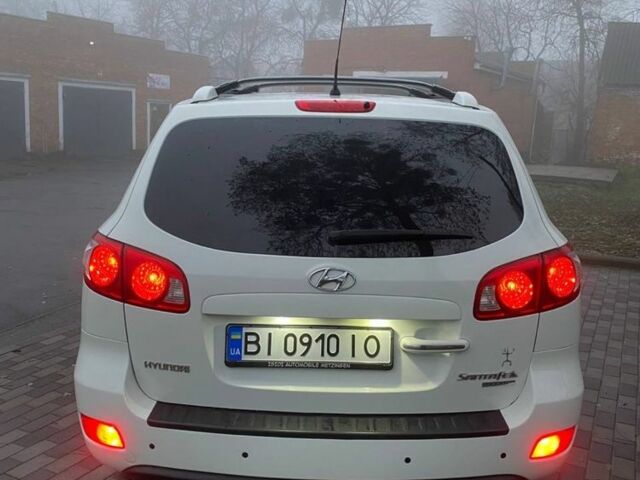 Белый Хендай Санта Фе, объемом двигателя 2.2 л и пробегом 290 тыс. км за 10700 $, фото 1 на Automoto.ua