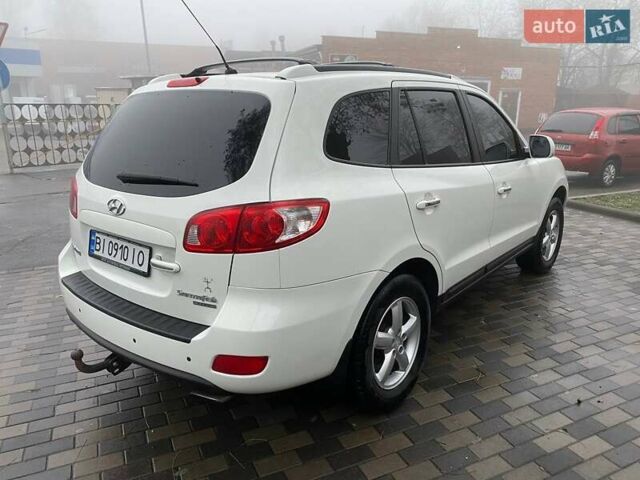 Белый Хендай Санта Фе, объемом двигателя 2.19 л и пробегом 290 тыс. км за 10700 $, фото 7 на Automoto.ua