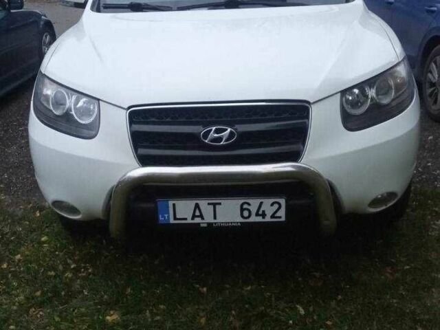 Белый Хендай Санта Фе, объемом двигателя 2.2 л и пробегом 299 тыс. км за 5500 $, фото 3 на Automoto.ua