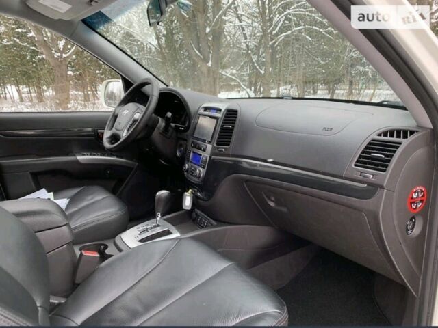 Білий Хендай Санта Фе, об'ємом двигуна 2.2 л та пробігом 201 тис. км за 13300 $, фото 2 на Automoto.ua