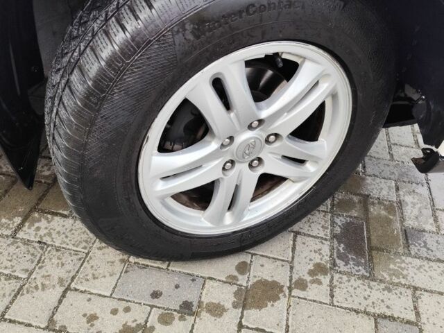 Белый Хендай Санта Фе, объемом двигателя 2.4 л и пробегом 200 тыс. км за 8300 $, фото 5 на Automoto.ua