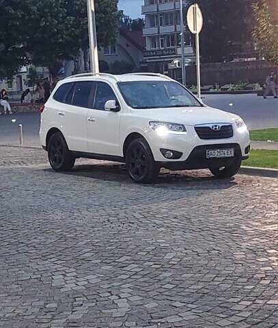 Білий Хендай Санта Фе, об'ємом двигуна 2.2 л та пробігом 201 тис. км за 13300 $, фото 22 на Automoto.ua