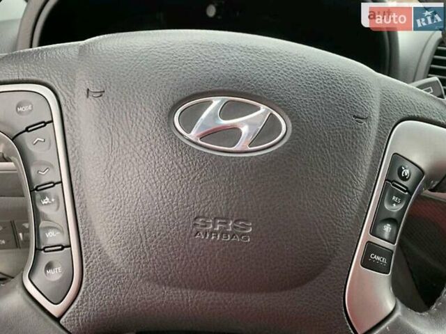 Білий Хендай Санта Фе, об'ємом двигуна 2.2 л та пробігом 201 тис. км за 13300 $, фото 13 на Automoto.ua