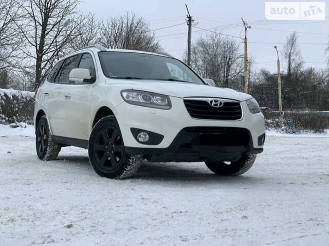 Білий Хендай Санта Фе, об'ємом двигуна 2.2 л та пробігом 201 тис. км за 13300 $, фото 21 на Automoto.ua