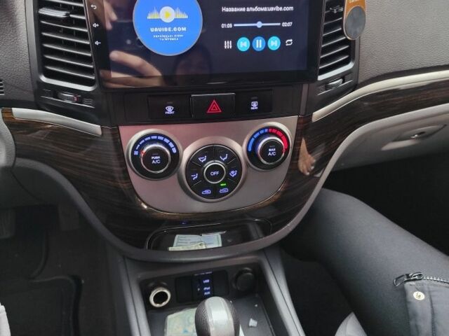 Белый Хендай Санта Фе, объемом двигателя 2.4 л и пробегом 200 тыс. км за 8300 $, фото 6 на Automoto.ua