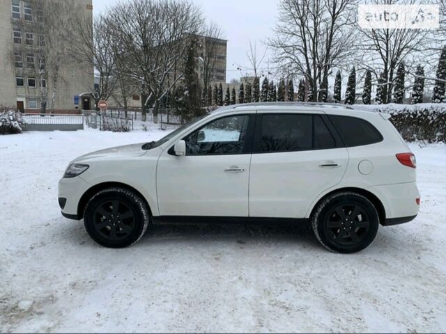 Білий Хендай Санта Фе, об'ємом двигуна 2.2 л та пробігом 201 тис. км за 13300 $, фото 22 на Automoto.ua