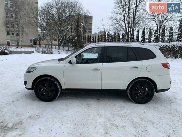 Білий Хендай Санта Фе, об'ємом двигуна 2.2 л та пробігом 201 тис. км за 13300 $, фото 21 на Automoto.ua