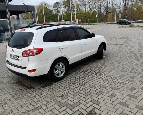 Білий Хендай Санта Фе, об'ємом двигуна 2.4 л та пробігом 320 тис. км за 8300 $, фото 7 на Automoto.ua
