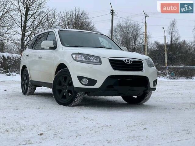 Білий Хендай Санта Фе, об'ємом двигуна 2.2 л та пробігом 201 тис. км за 13300 $, фото 20 на Automoto.ua