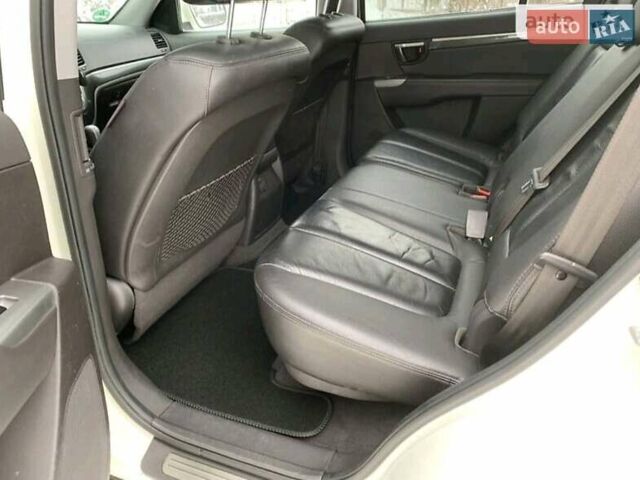 Білий Хендай Санта Фе, об'ємом двигуна 2.2 л та пробігом 201 тис. км за 13300 $, фото 7 на Automoto.ua