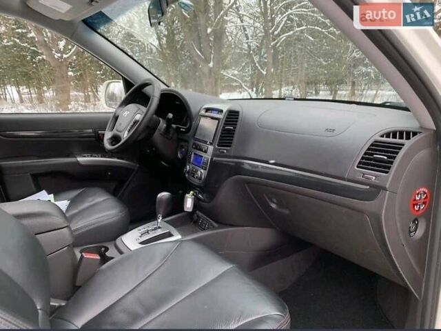 Білий Хендай Санта Фе, об'ємом двигуна 2.2 л та пробігом 201 тис. км за 13300 $, фото 1 на Automoto.ua