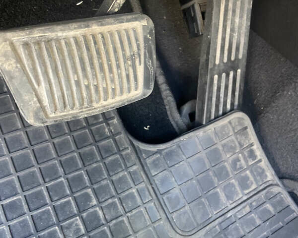 Білий Хендай Санта Фе, об'ємом двигуна 2.2 л та пробігом 234 тис. км за 14800 $, фото 11 на Automoto.ua