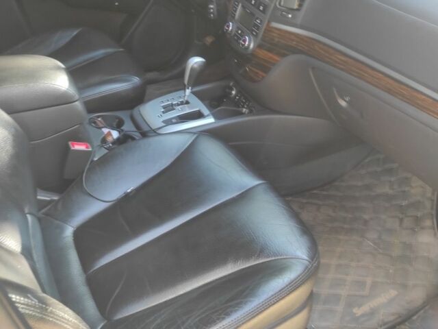 Хендай Санта Фе 2011 в Кривом Роге на Automoto.ua Белый Хендай Санта Фе, объемом двигателя 2.2 л и пробегом 170 тыс. км за 13500 $, фото 3 на Automoto.ua