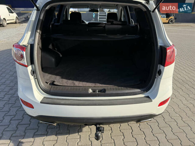 Білий Хендай Санта Фе, об'ємом двигуна 2.2 л та пробігом 196 тис. км за 10999 $, фото 37 на Automoto.ua