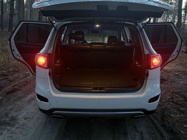 Белый Хендай Санта Фе, объемом двигателя 2.2 л и пробегом 240 тыс. км за 13500 $, фото 12 на Automoto.ua