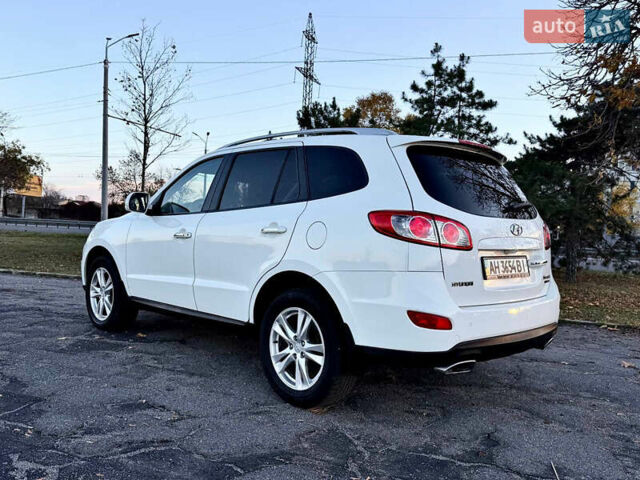 Белый Хендай Санта Фе, объемом двигателя 2.2 л и пробегом 67 тыс. км за 14999 $, фото 13 на Automoto.ua