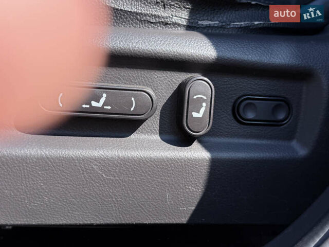 Хендай Санта Фе 2011 в Кременце на Automoto.ua Белый Хендай Санта Фе, объемом двигателя 2.2 л и пробегом 263 тыс. км за 12600 $, фото 14 на Automoto.ua