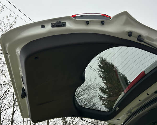 Білий Хендай Санта Фе, об'ємом двигуна 2.2 л та пробігом 183 тис. км за 13800 $, фото 40 на Automoto.ua