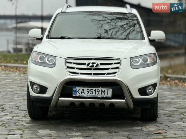 Білий Хендай Санта Фе, об'ємом двигуна 2.4 л та пробігом 98 тис. км за 13500 $, фото 5 на Automoto.ua