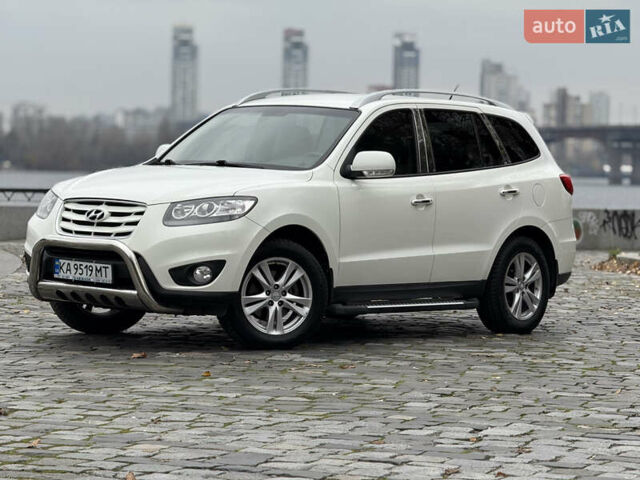 Білий Хендай Санта Фе, об'ємом двигуна 2.4 л та пробігом 98 тис. км за 13500 $, фото 2 на Automoto.ua