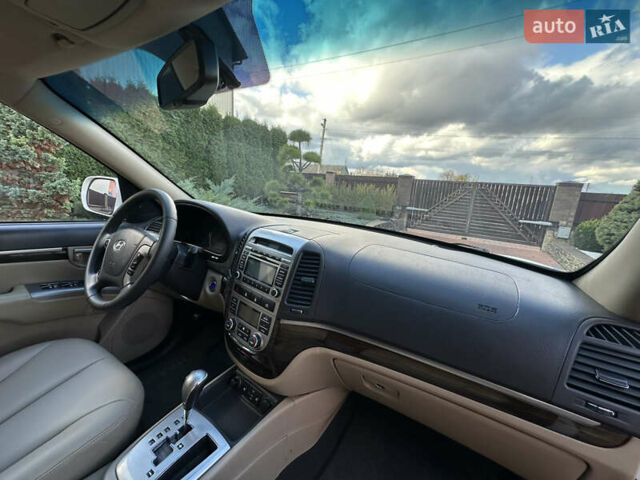 Хендай Санта Фе 2011 у Умани на Automoto.ua Білий Хендай Санта Фе, об'ємом двигуна 2.2 л та пробігом 147 тис. км за 14000 $, фото 25 на Automoto.ua