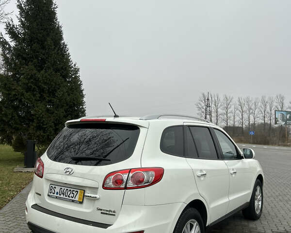 Білий Хендай Санта Фе, об'ємом двигуна 2.2 л та пробігом 183 тис. км за 13800 $, фото 25 на Automoto.ua