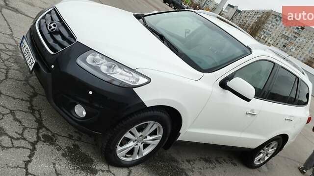 Белый Хендай Санта Фе, объемом двигателя 2.36 л и пробегом 230 тыс. км за 8600 $, фото 15 на Automoto.ua