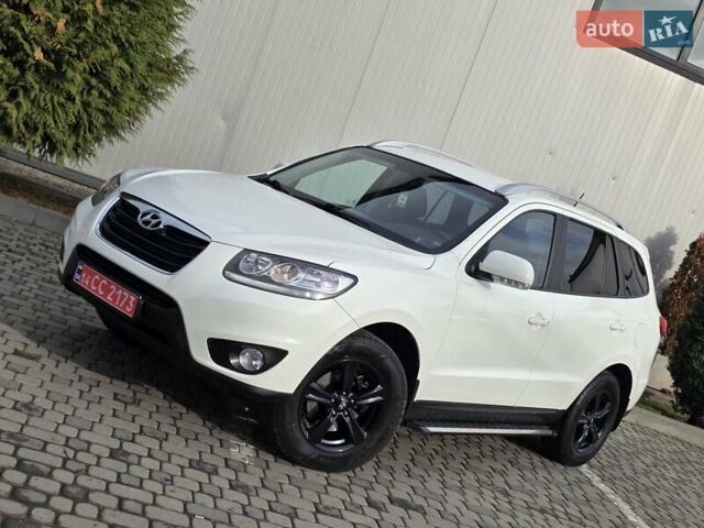 Белый Хендай Санта Фе, объемом двигателя 2.2 л и пробегом 211 тыс. км за 13850 $, фото 5 на Automoto.ua