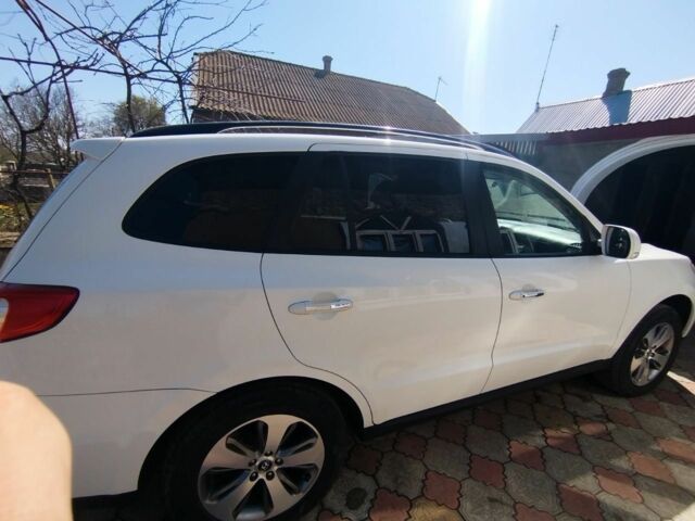 Белый Хендай Санта Фе, объемом двигателя 2.2 л и пробегом 175 тыс. км за 14700 $, фото 2 на Automoto.ua