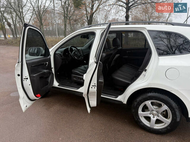 Білий Хендай Санта Фе, об'ємом двигуна 2.2 л та пробігом 236 тис. км за 13500 $, фото 1 на Automoto.ua
