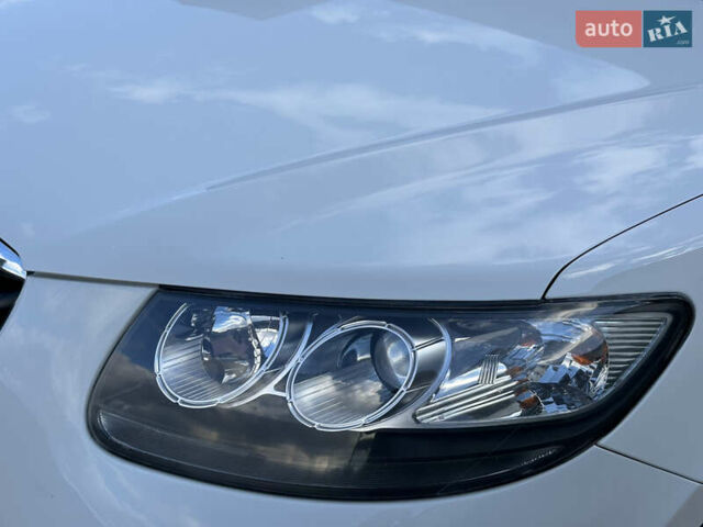 Хендай Санта Фе 2011 у Умани на Automoto.ua Білий Хендай Санта Фе, об'ємом двигуна 2.2 л та пробігом 147 тис. км за 14000 $, фото 8 на Automoto.ua